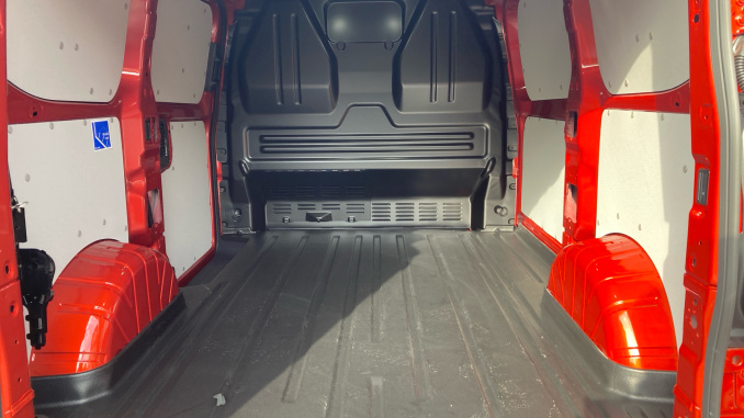 Ford Transit Custom 320 L1 Diesel Awd 2.0 EcoBlue 170ps H1 Van Sport Auto - Image 12